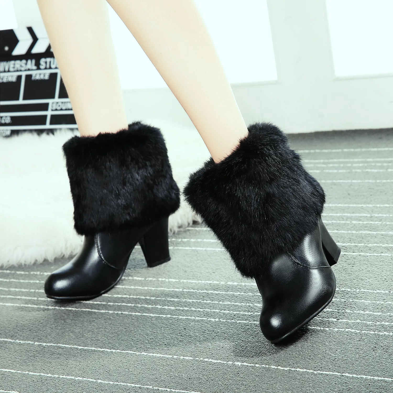 Women's Winter Warm Rabbit Fur Short Boots